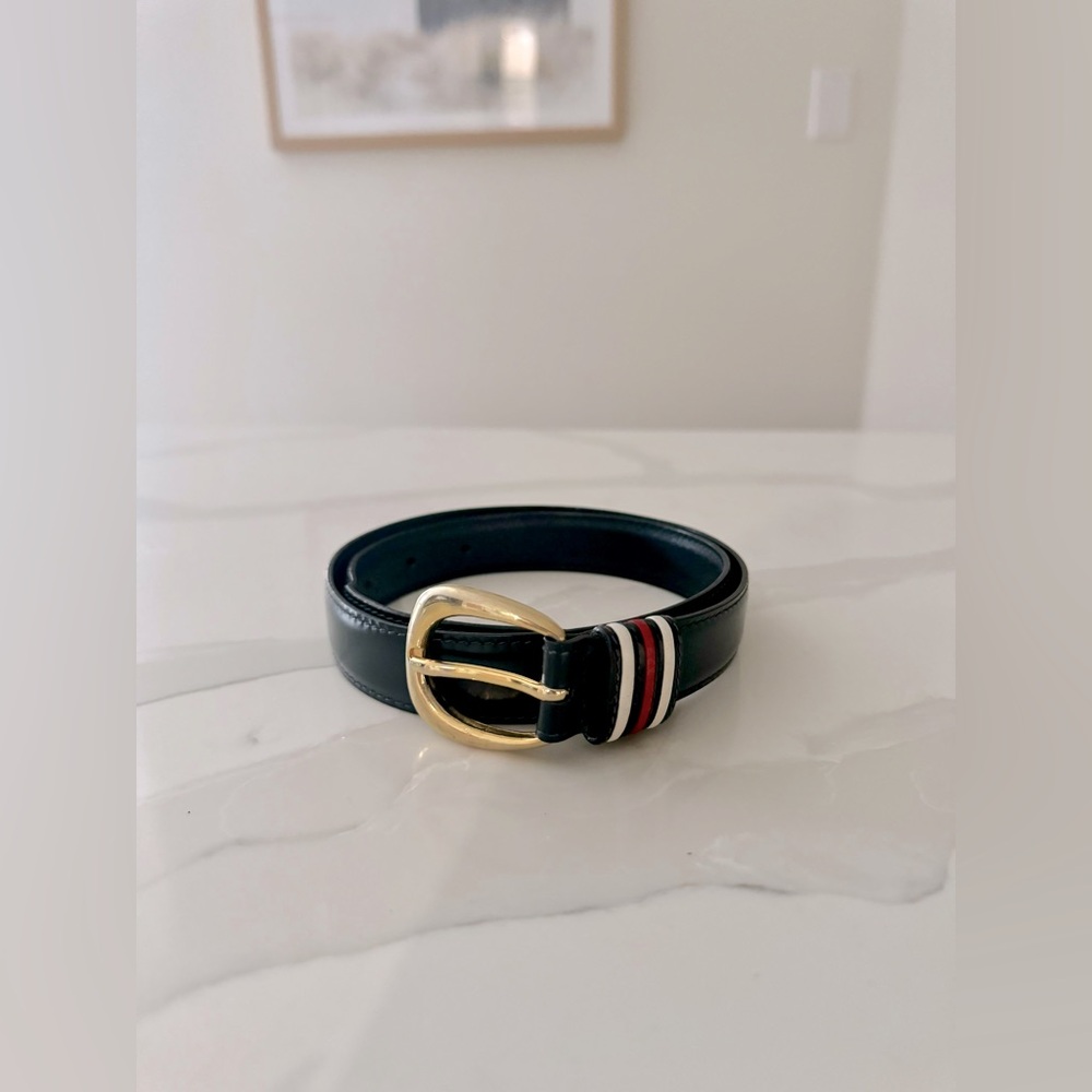 Vintage auth Gucci black leather belt: Size S